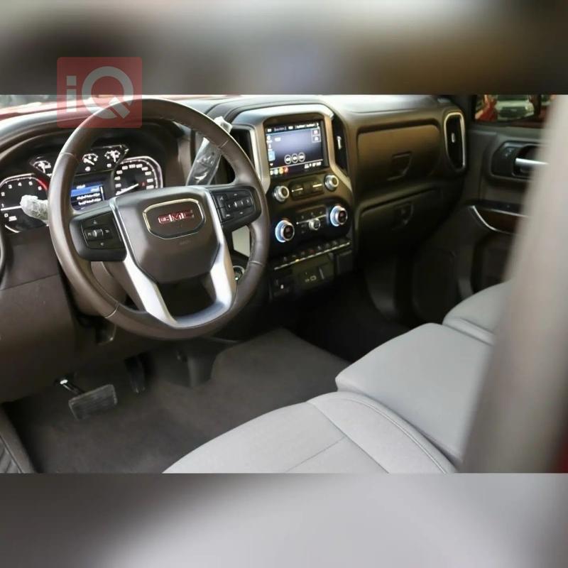 GMC Sierra